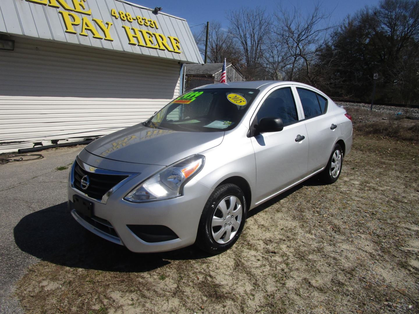 2015 Silver Nissan Versa 1.6 S 5M (3N1CN7AP9FL) with an 1.6L L4 DOHC 16V engine, 5-Speed Automatic transmission, located at 2553 Airline Blvd, Portsmouth, VA, 23701, (757) 488-8331, 36.813889, -76.357597 - Down Payment: $499 Weekly Payment: $90 APR: 23.9% Repayment Terms: 42 Months ***CALL ELIZABETH SMITH - DIRECTOR OF MARKETING @ 757-488-8331 TO SCHEDULE YOUR APPOINTMENT TODAY AND GET PRE-APPROVED RIGHT OVER THE PHONE*** - Photo#1